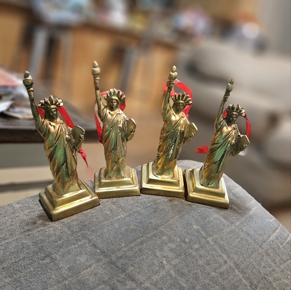Golden Liberty Figurine Set with Red Accents - Picture 1 of 6